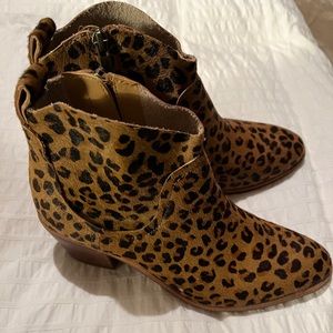 Beautiful Angle boots